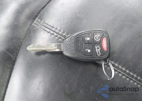 2013 Chrysler 200 Limited из США, поврежденный, VIN 1C3CCBCG5DN578617